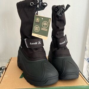 Kamik Finley Snow Boo Size 1 NWT